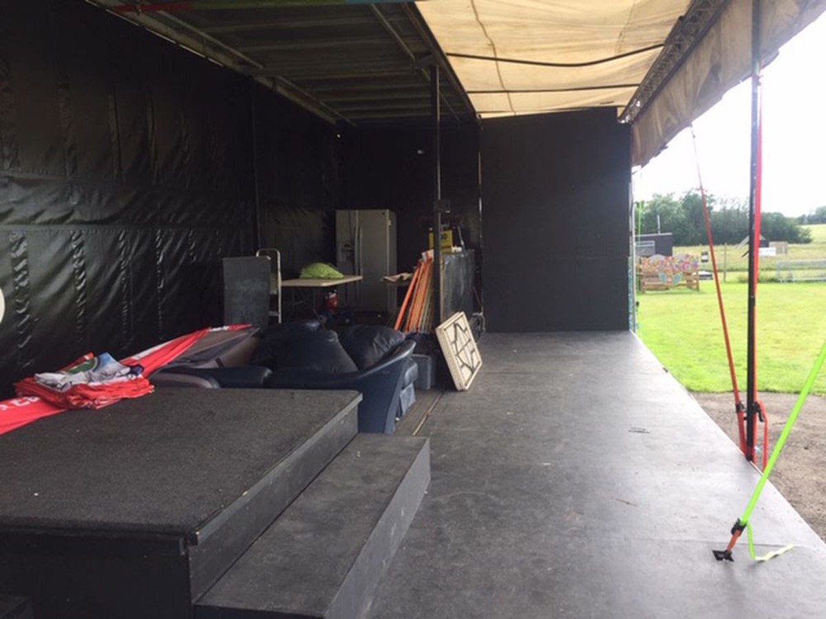 Secondhand Sound and Lighting Equipment Stage Lorries and Trailers