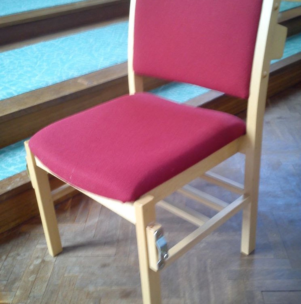 Secondhand Chairs And Tables Church Pews And Chairs 41x Upholstered Church Chairs Acomb